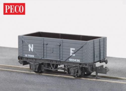 NR-41E Peco LNER 7 Plank Wagon